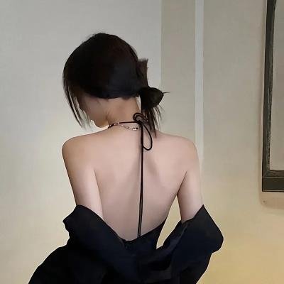 屋顶人海报